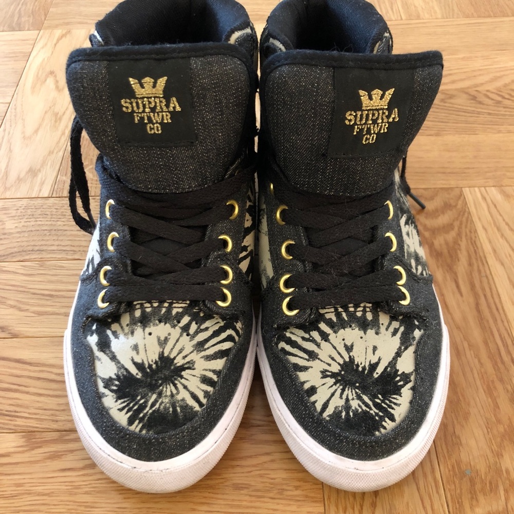 Supra Hightop Tennis Shoes